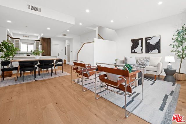 108 S Croft Avenue 102, Los Angeles, CA 90048