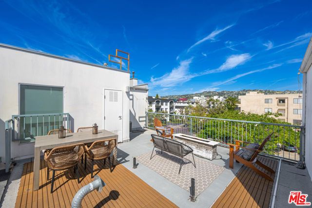 108 S Croft Avenue 102, Los Angeles, CA 90048