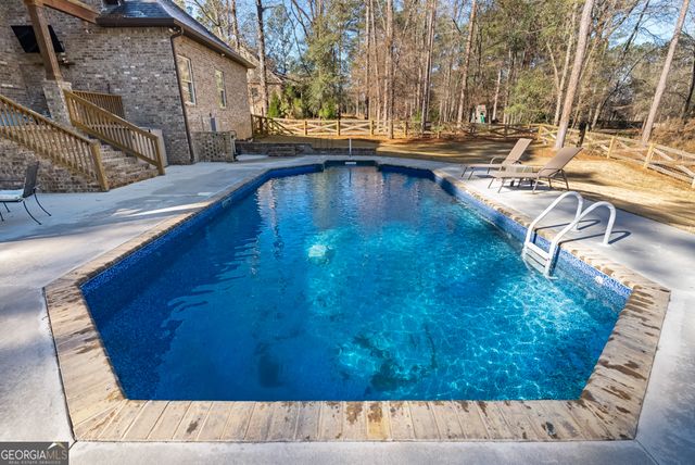 249 Mossy Lake Road, Perry, GA 31069