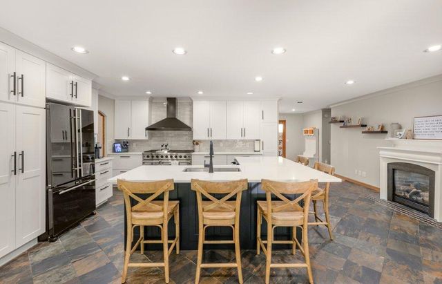 11708 Sunset Trail, Plymouth, MN 55441