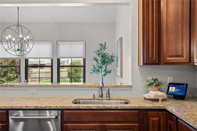 1950 Stone Creek Boulevard, Centerville, OH 45458