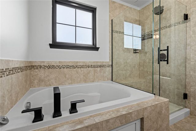 1950 Stone Creek Boulevard, Centerville, OH 45458