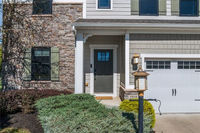 1950 Stone Creek Boulevard, Centerville, OH 45458