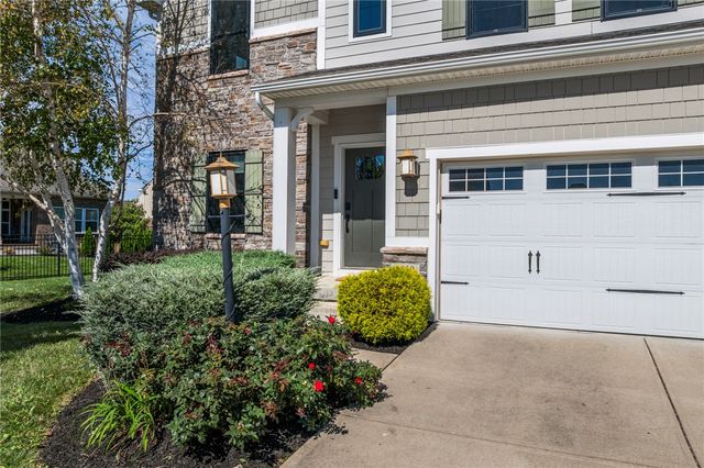 1950 Stone Creek Boulevard, Centerville, OH 45458
