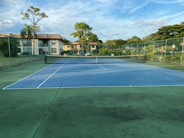 4711 Lucerne Lakes Boulevard E 204, Lake Worth, FL 33467