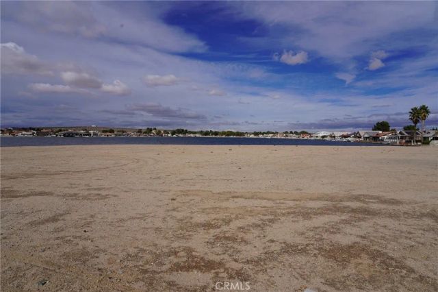 27160 Vista 43, Helendale, CA 92342