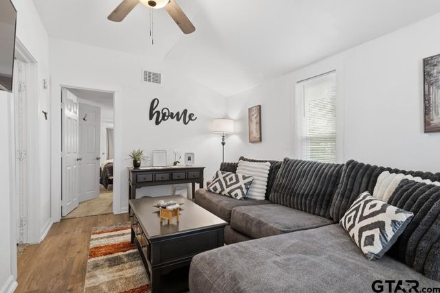 10124 County Road 280, Tyler, TX 75707