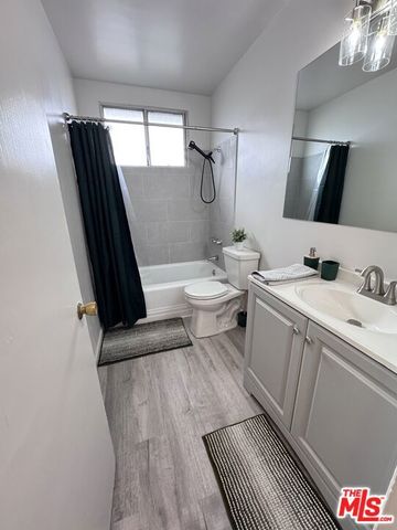 8436 Blackburn Avenue, Los Angeles, CA 90048