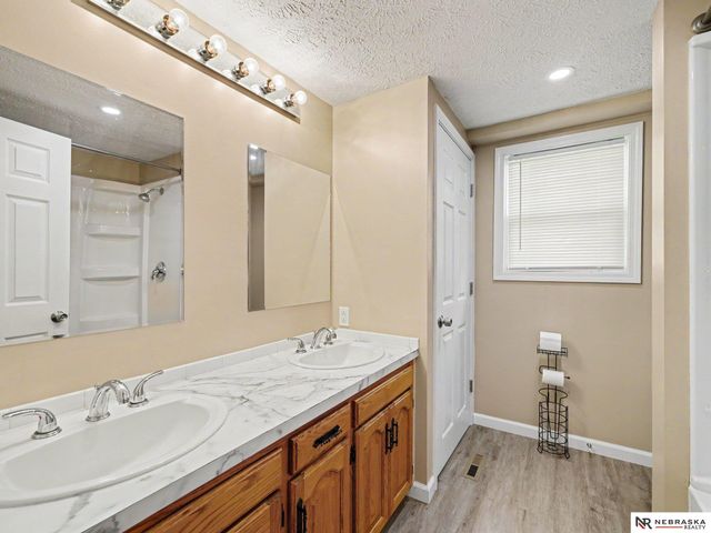 2307 Murray Road, Plattsmouth, NE 68048