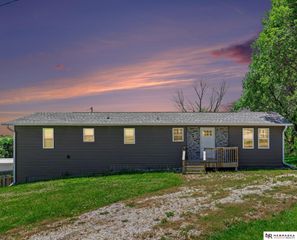 2307 Murray Road, Plattsmouth, NE 68048
