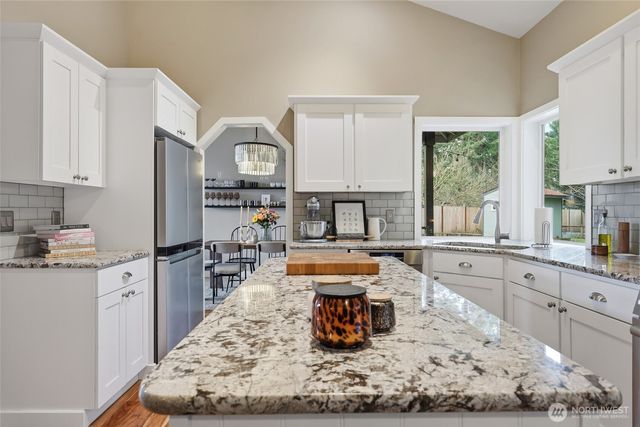 8124 Hidden Valley Drive SE, Lacey, WA 98503