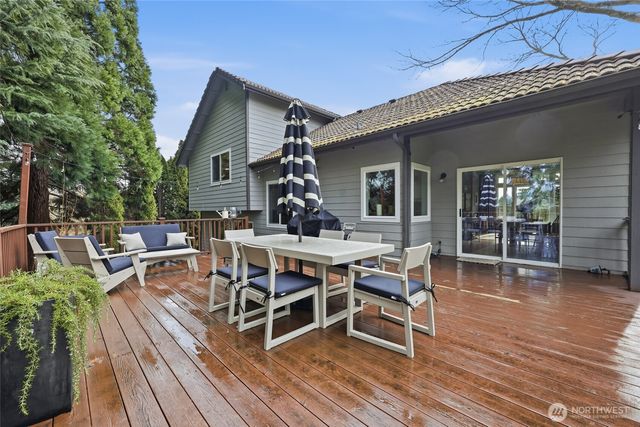 8124 Hidden Valley Drive SE, Lacey, WA 98503