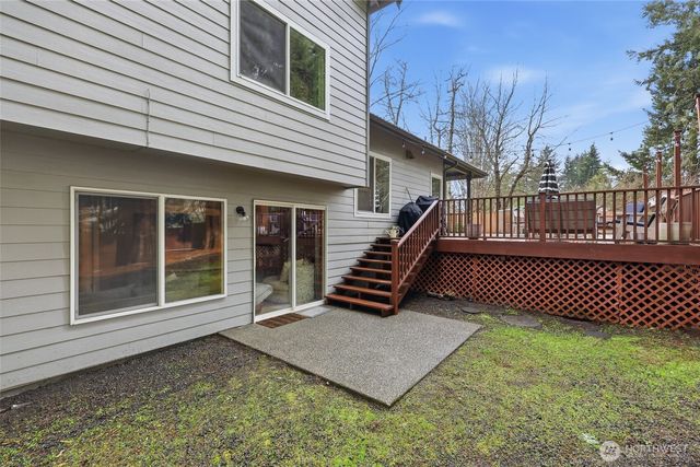 8124 Hidden Valley Drive SE, Lacey, WA 98503