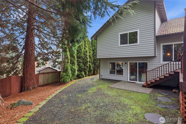 8124 Hidden Valley Drive SE, Lacey, WA 98503