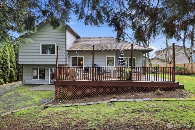 8124 Hidden Valley Drive SE, Lacey, WA 98503