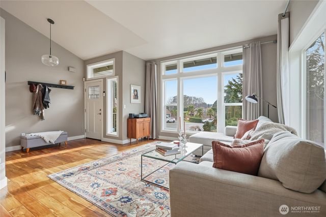 8124 Hidden Valley Drive SE, Lacey, WA 98503