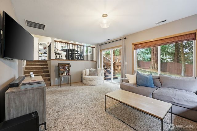 8124 Hidden Valley Drive SE, Lacey, WA 98503