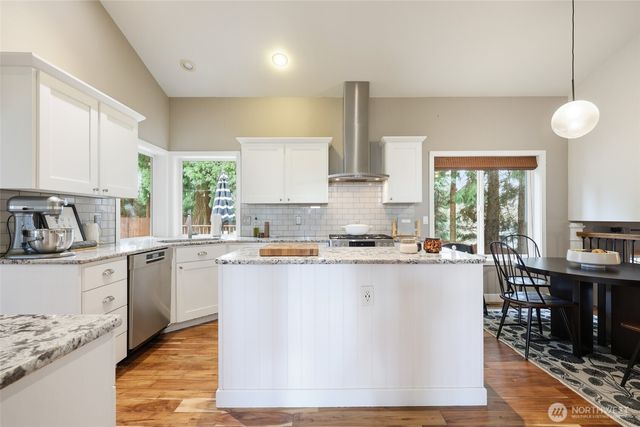 8124 Hidden Valley Drive SE, Lacey, WA 98503