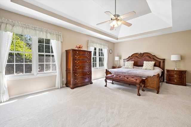 8709 Shade Tree Circle, Crystal Lake, IL 60014