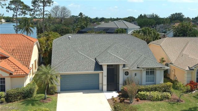 700 Lambton LN, Naples, FL 34104