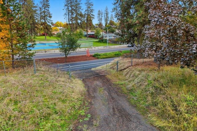 7507 N Country Homes Blvd, Spokane, WA 99208