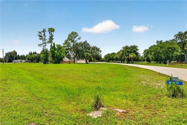 Corner School Ln and Wood St, Fort Myers, FL 33905
