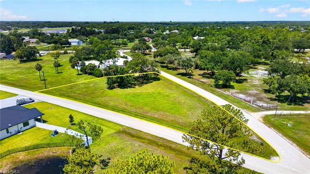 Corner School Ln and Wood St, Fort Myers, FL 33905