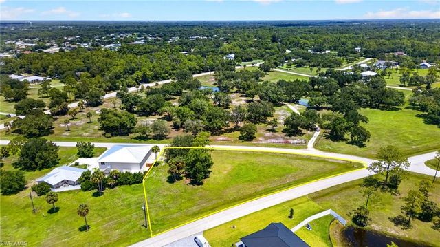 Corner School Ln and Wood St, Fort Myers, FL 33905