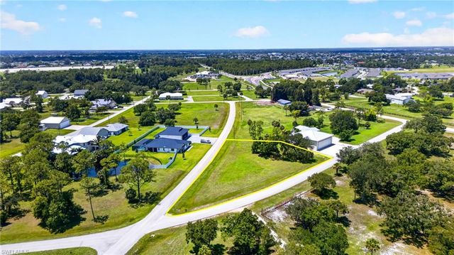 Corner School Ln and Wood St, Fort Myers, FL 33905