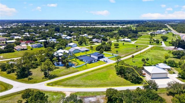Corner School Ln and Wood St, Fort Myers, FL 33905