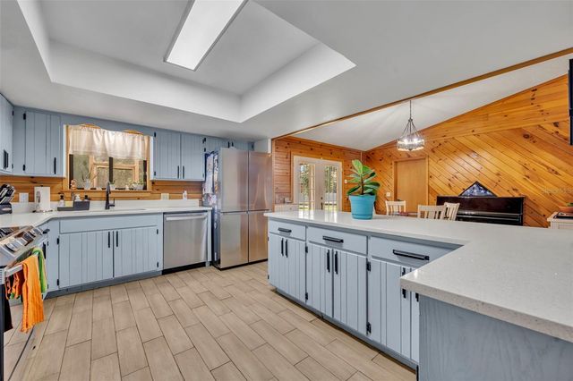 100 ROSS LAKE LANE, Sanford, FL 32771