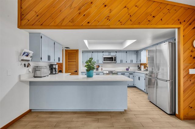 100 ROSS LAKE LANE, Sanford, FL 32771