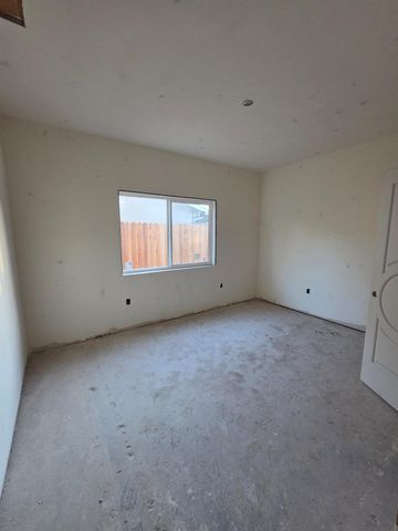 5829 Hillsdale Blvd, Sacramento, CA 95842