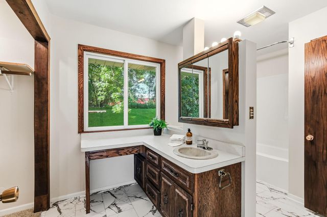 6481 Rath Drive, Woodbury, MN 55125