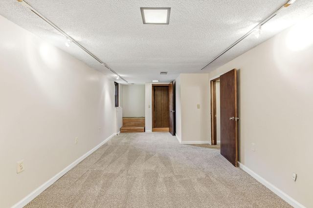 6481 Rath Drive, Woodbury, MN 55125
