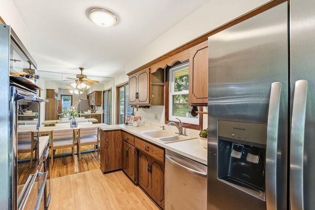 6481 Rath Drive, Woodbury, MN 55125