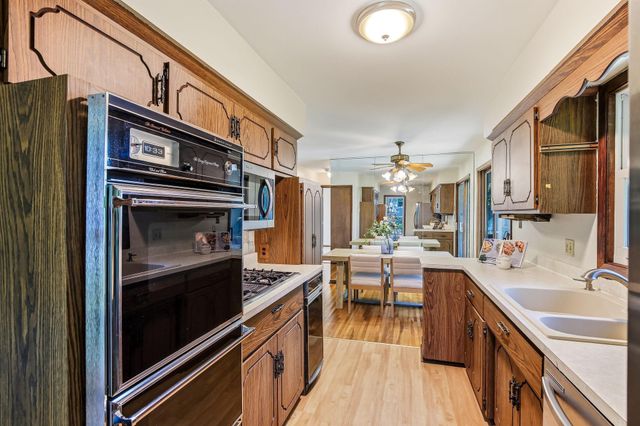 6481 Rath Drive, Woodbury, MN 55125