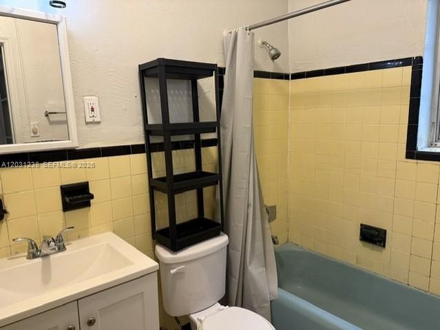 262 SW 9th Street 1, Dania Beach, FL 33004