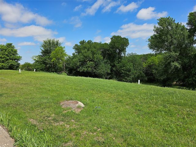 3024 Koscher Drive, Grand Prairie, TX 75104