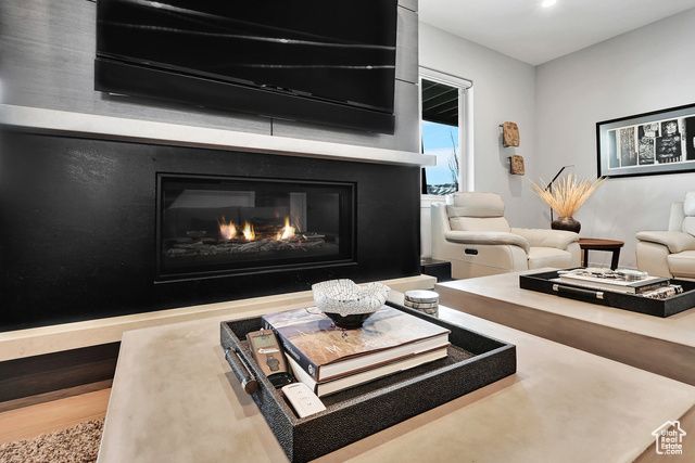 6339 E QUAIL LN, Huntsville, UT 84317