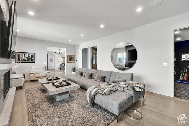 6339 E QUAIL LN, Huntsville, UT 84317