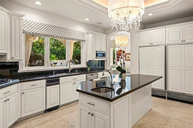 8400 SW 52nd Ave, Miami, FL 33143