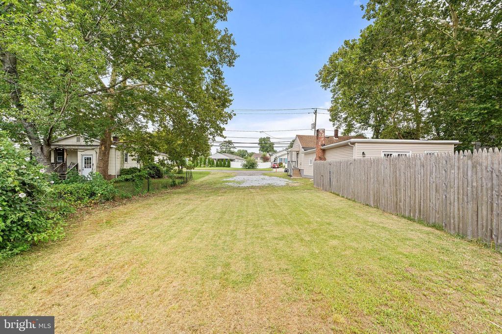 317 DELAWARE ST, West Deptford, NJ 08086