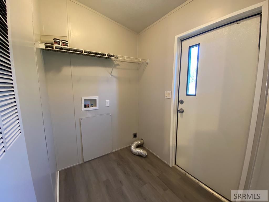 Image 10 of property listing at 194/196 W Center Street, Blackfoot, ID 83221