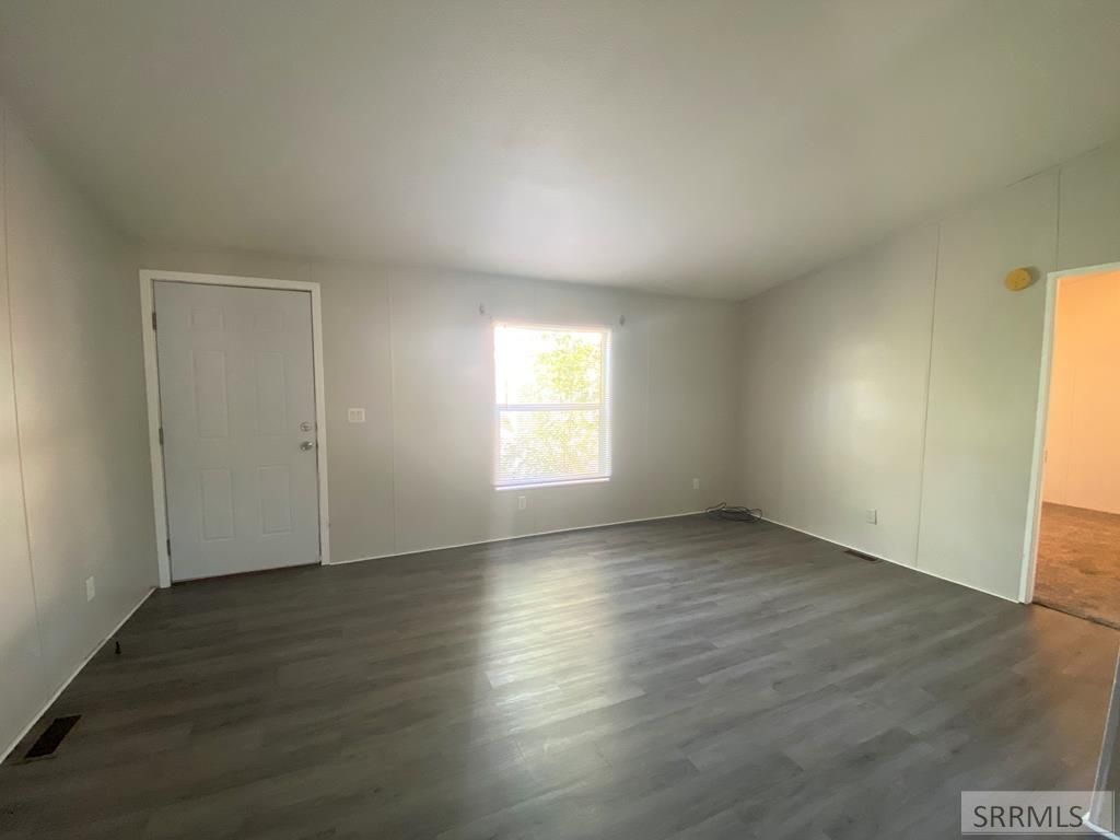 Image 12 of property listing at 194/196 W Center Street, Blackfoot, ID 83221