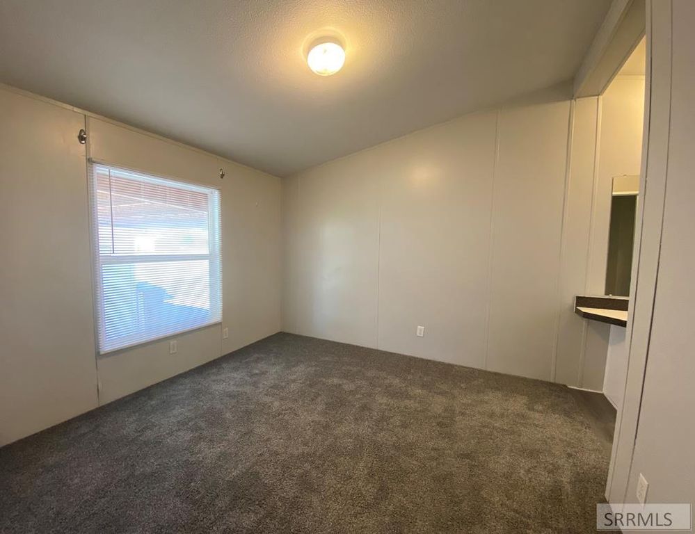 Image 13 of property listing at 194/196 W Center Street, Blackfoot, ID 83221