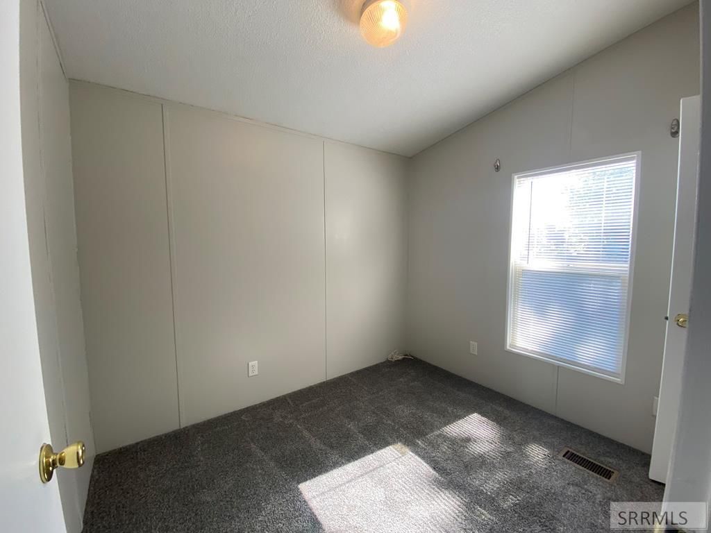 Image 19 of property listing at 194/196 W Center Street, Blackfoot, ID 83221