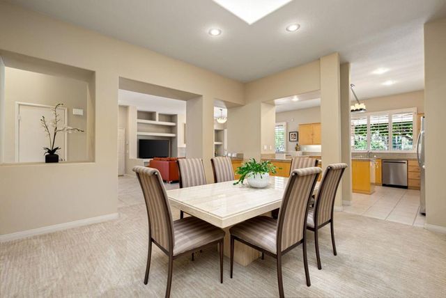 285 Kavenish Drive, Rancho Mirage, CA 92270
