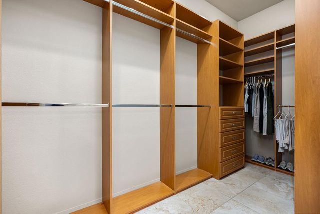 285 Kavenish Drive, Rancho Mirage, CA 92270