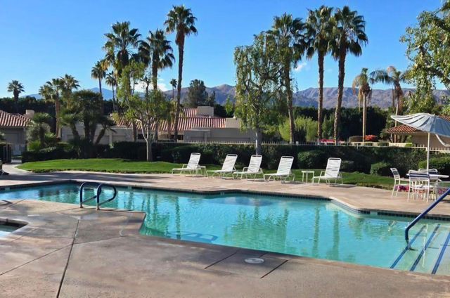 285 Kavenish Drive, Rancho Mirage, CA 92270